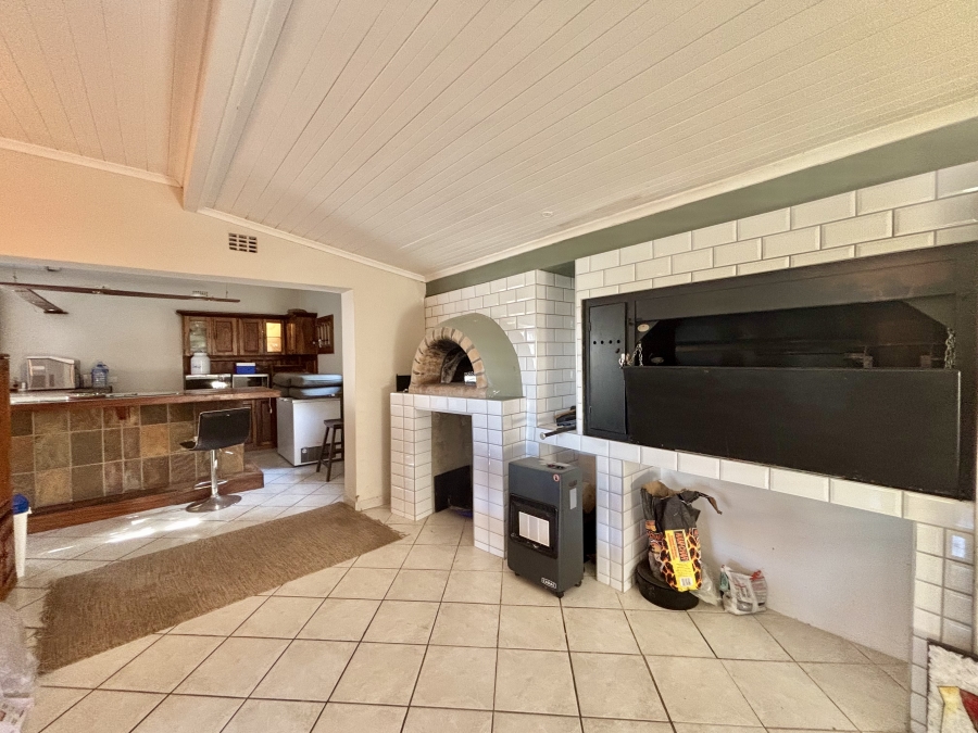 4 Bedroom Property for Sale in Vierlanden Western Cape